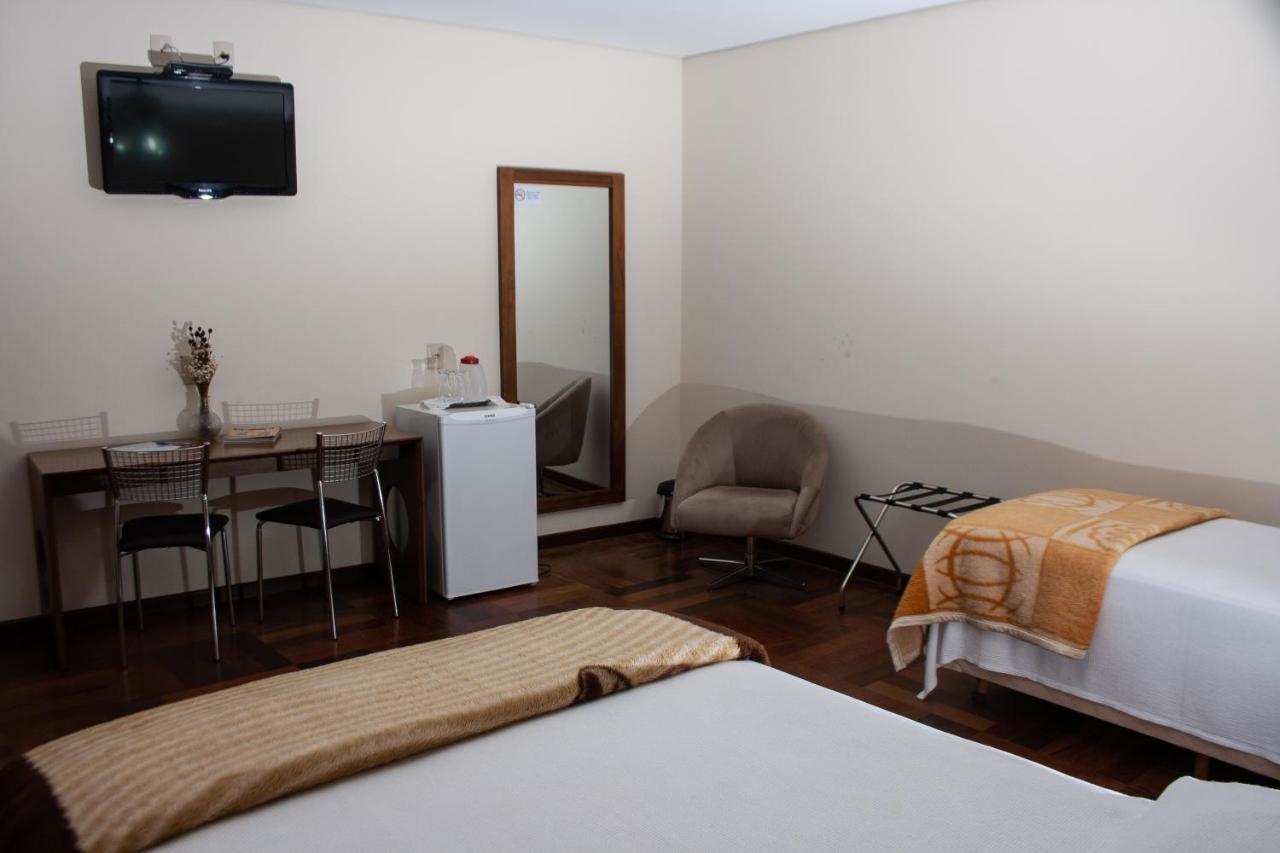 פראדוס Apart Hotel Agua Limpa מראה חיצוני תמונה