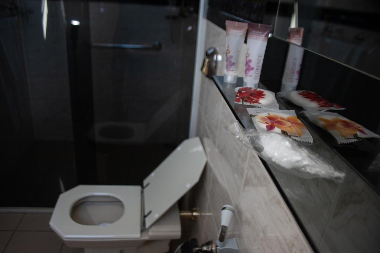פראדוס Apart Hotel Agua Limpa מראה חיצוני תמונה