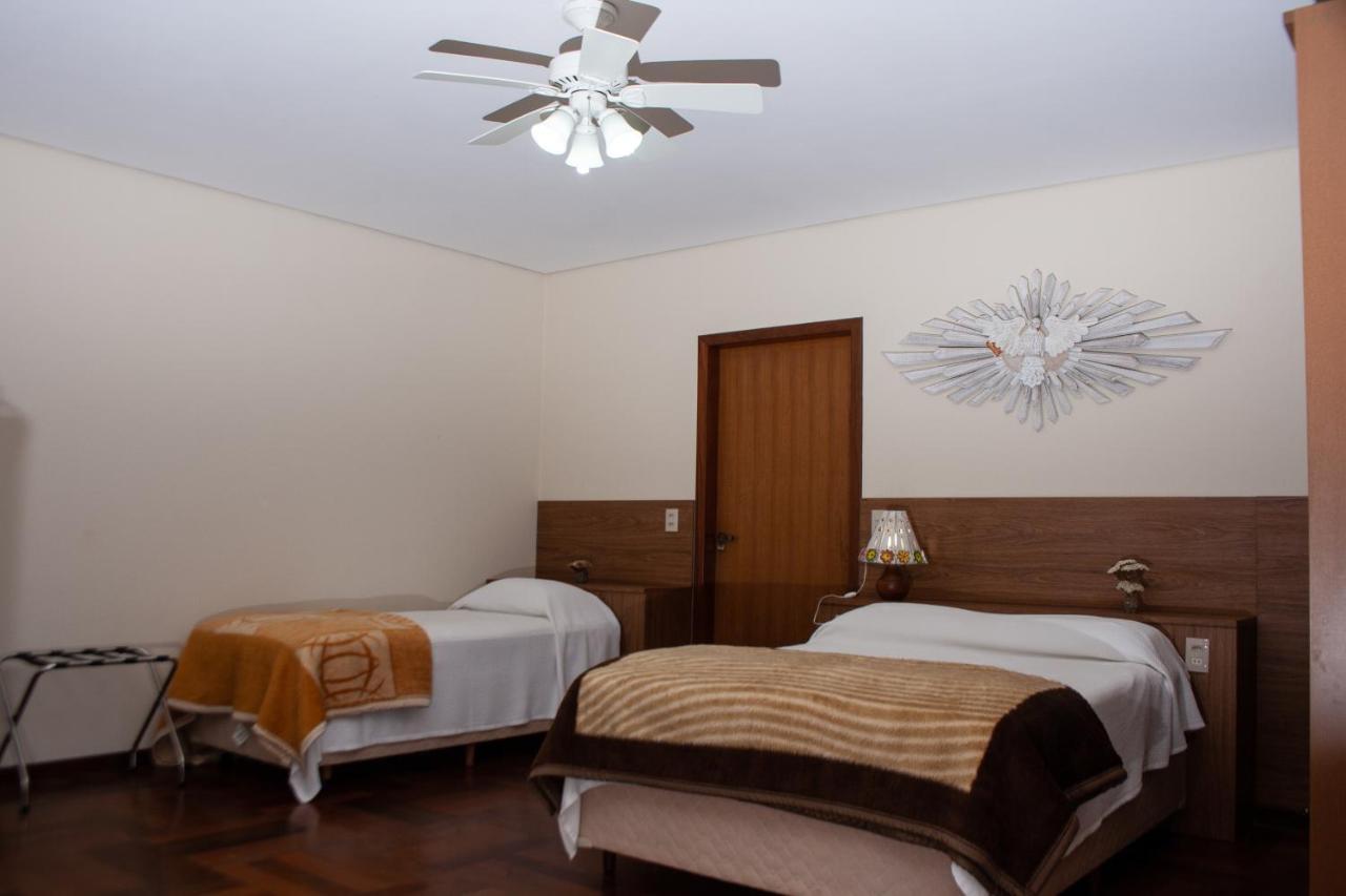 פראדוס Apart Hotel Agua Limpa מראה חיצוני תמונה