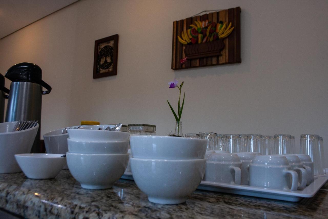 פראדוס Apart Hotel Agua Limpa מראה חיצוני תמונה